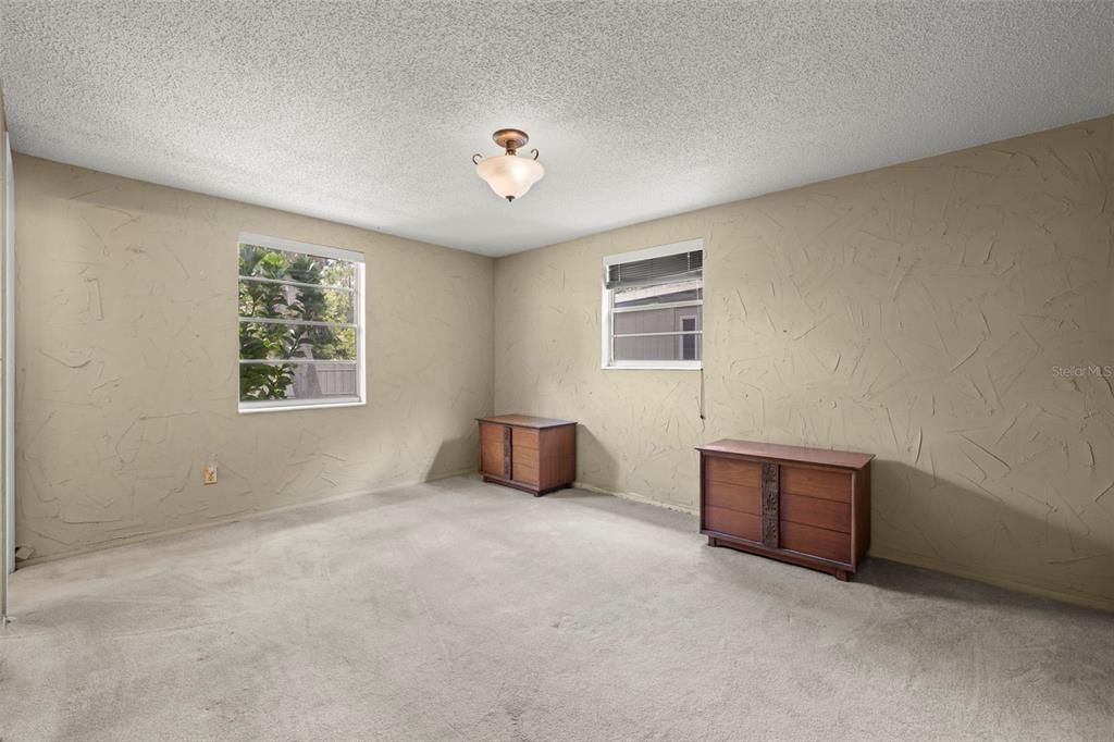 For Sale: $339,900 (3 beds, 2 baths, 1504 Square Feet)