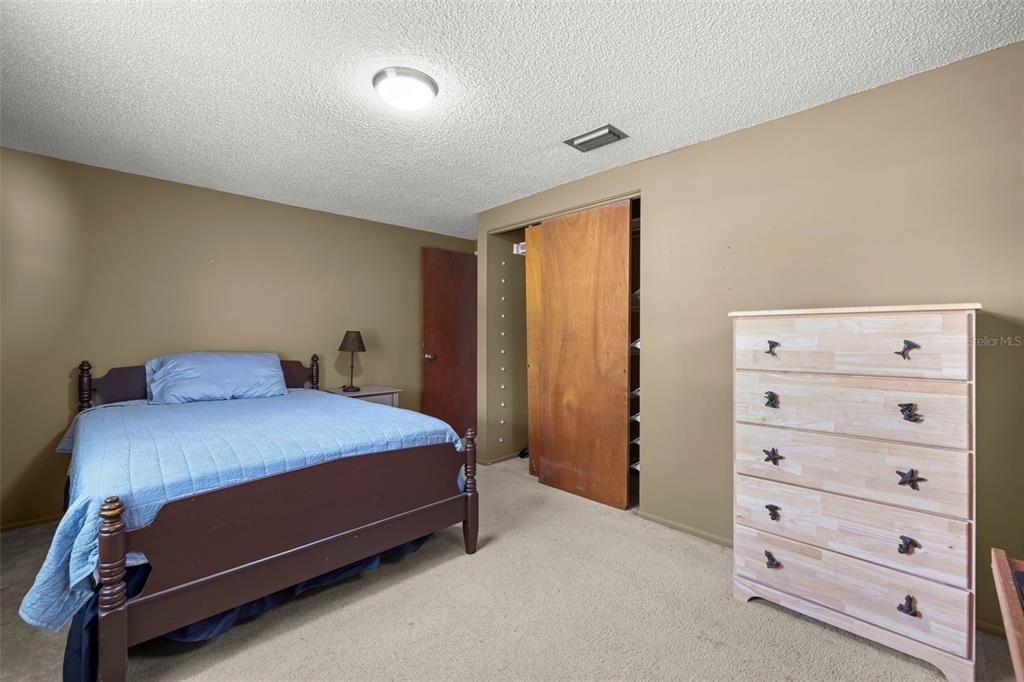 For Sale: $339,900 (3 beds, 2 baths, 1504 Square Feet)