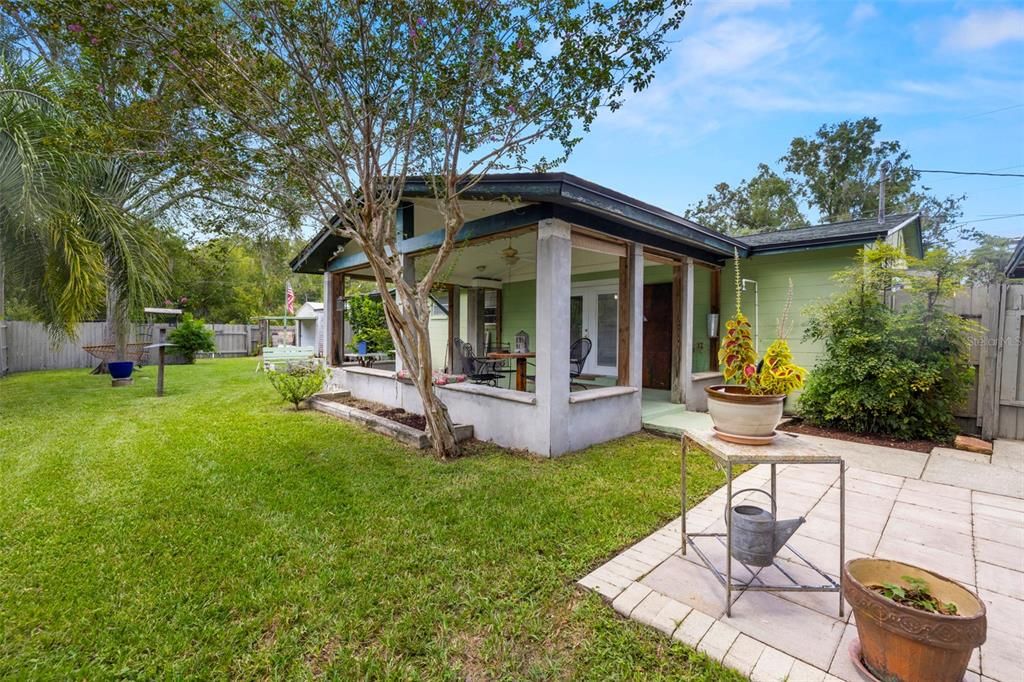 For Sale: $339,900 (3 beds, 2 baths, 1504 Square Feet)