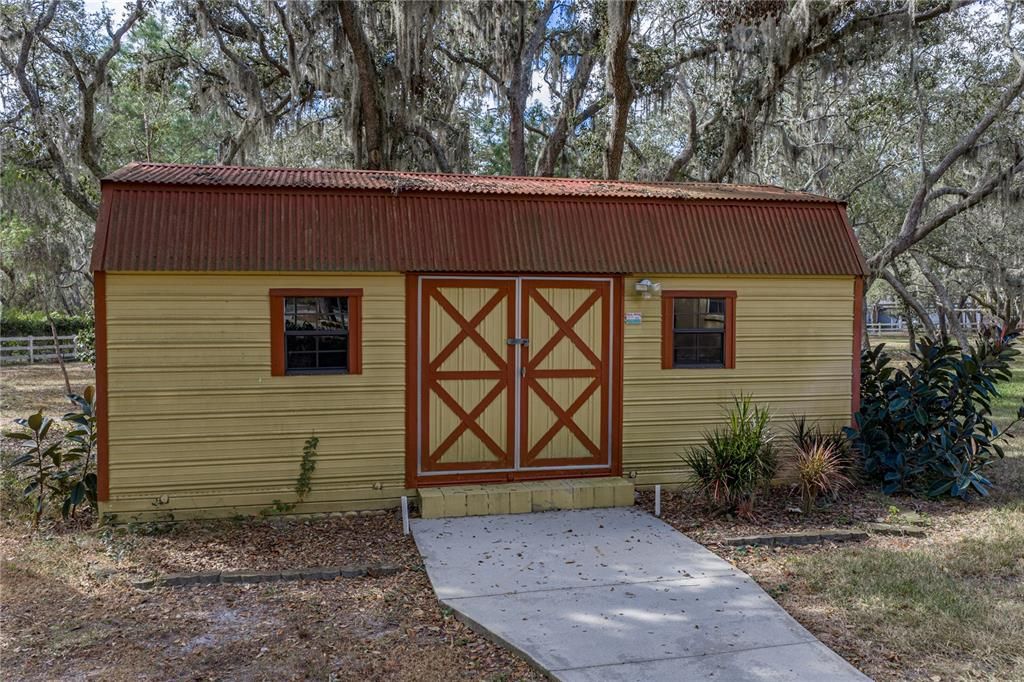 合同活跃: $699,000 (4 贝兹, 3 浴室, 3133 平方英尺)