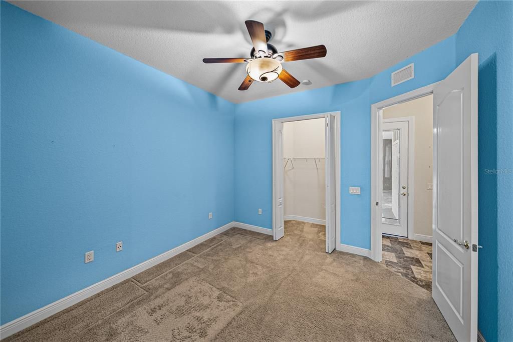 合同活跃: $699,000 (4 贝兹, 3 浴室, 3133 平方英尺)