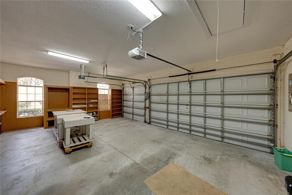 合同活跃: $699,000 (4 贝兹, 3 浴室, 3133 平方英尺)