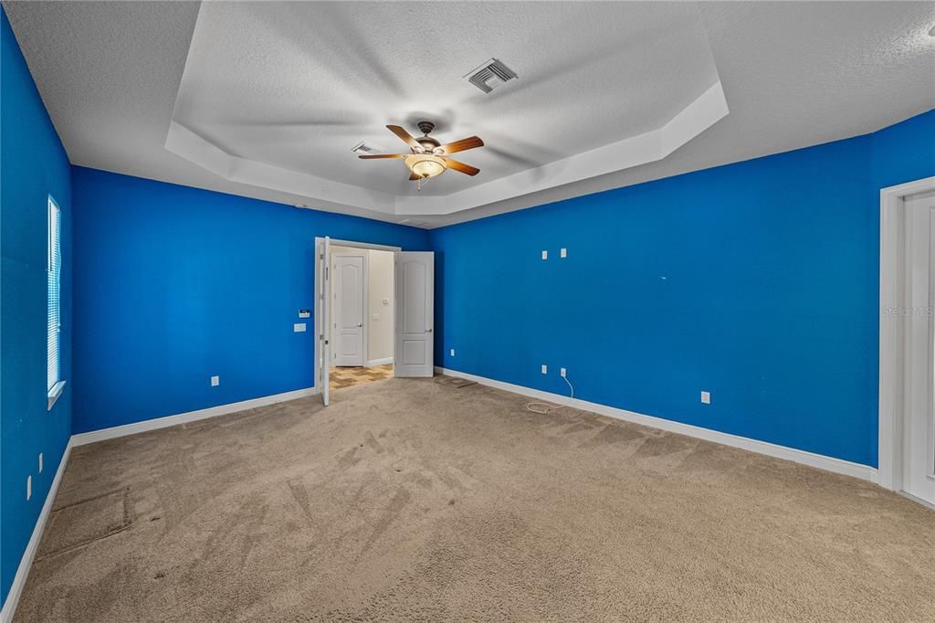 合同活跃: $699,000 (4 贝兹, 3 浴室, 3133 平方英尺)