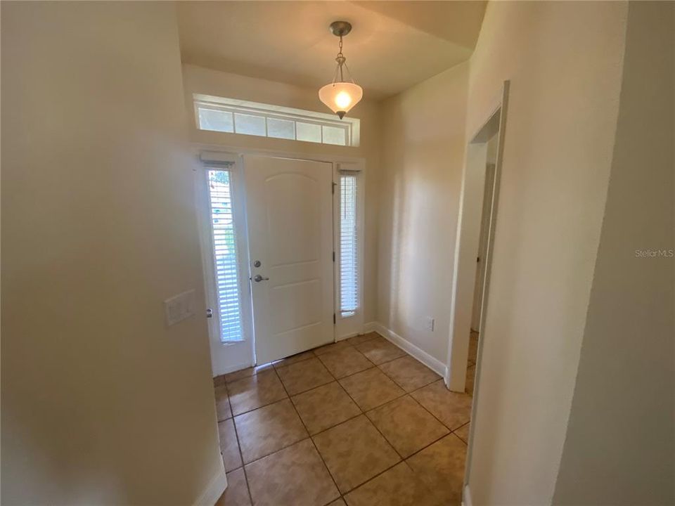 В аренду: $1,975 (4 спален, 2 ванн, 1759 Квадратных фут)