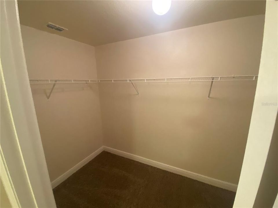 В аренду: $1,975 (4 спален, 2 ванн, 1759 Квадратных фут)