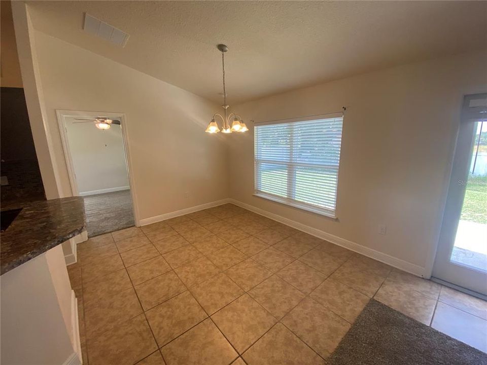 В аренду: $1,975 (4 спален, 2 ванн, 1759 Квадратных фут)