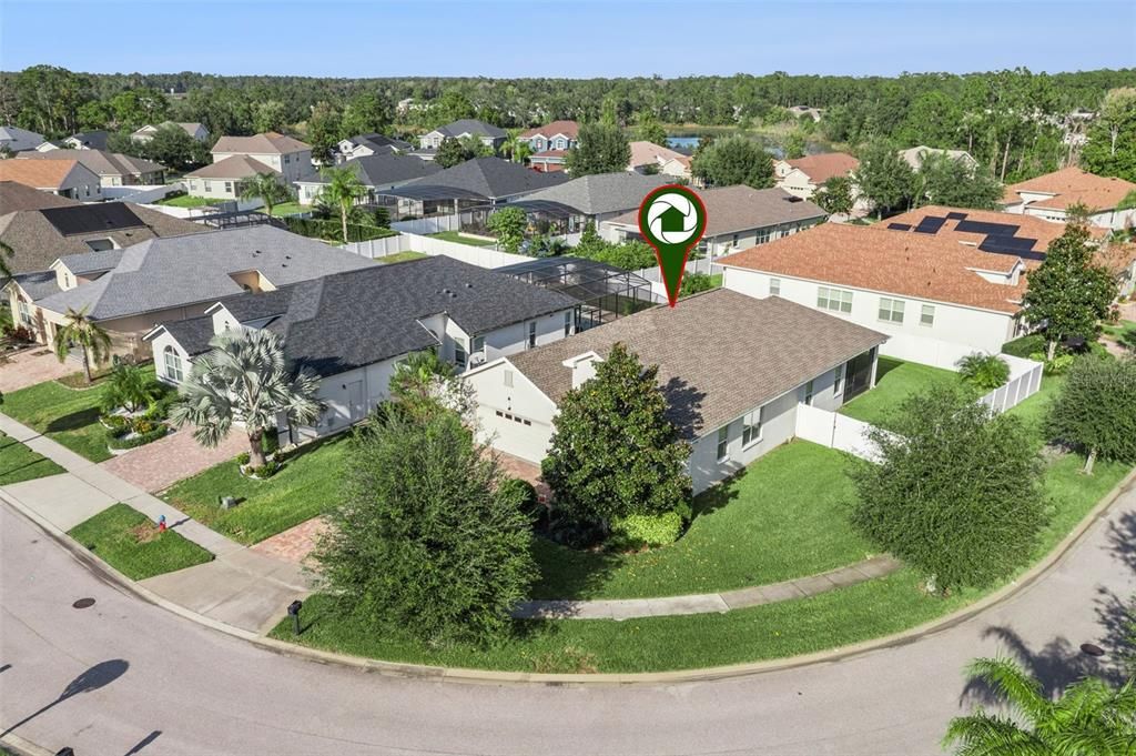 Под контрактом: $389,900 (3 спален, 2 ванн, 2051 Квадратных фут)