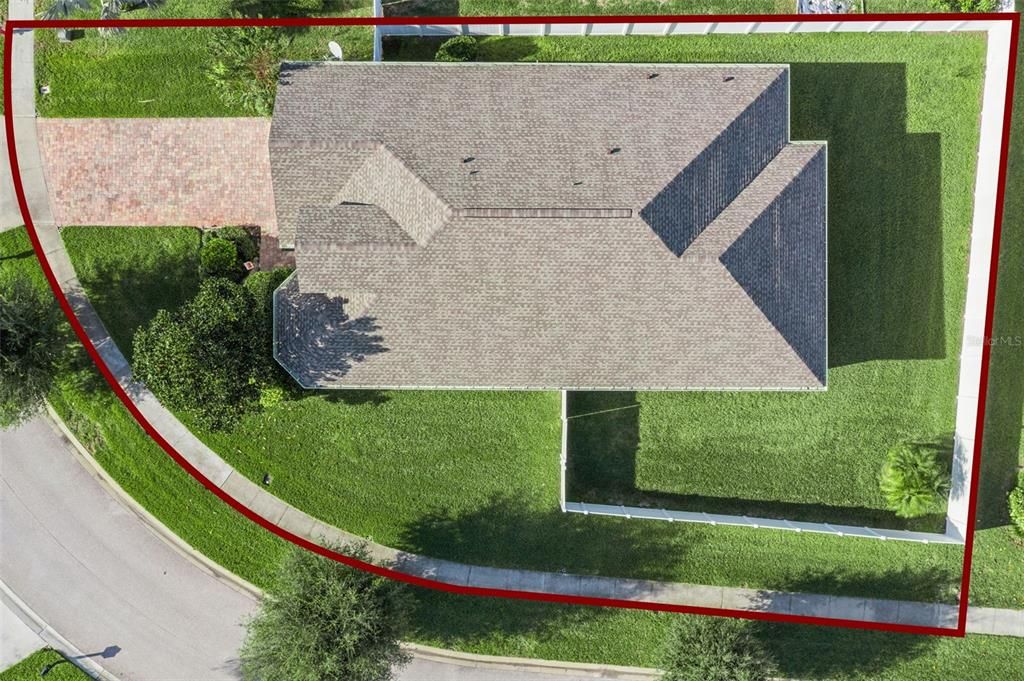 Под контрактом: $389,900 (3 спален, 2 ванн, 2051 Квадратных фут)