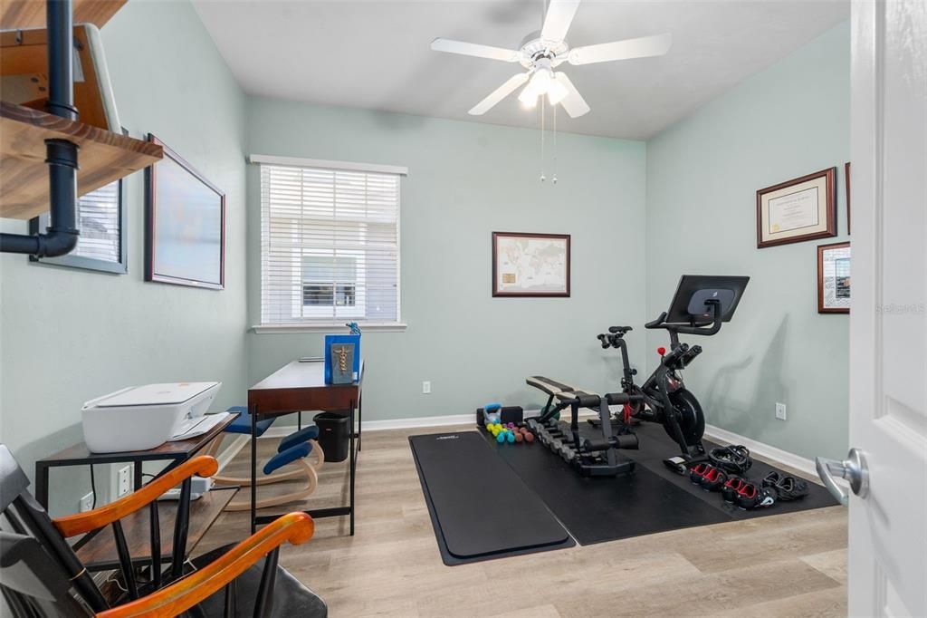 Active With Contract: $525,000 (3 beds, 2 baths, 2073 Square Feet)