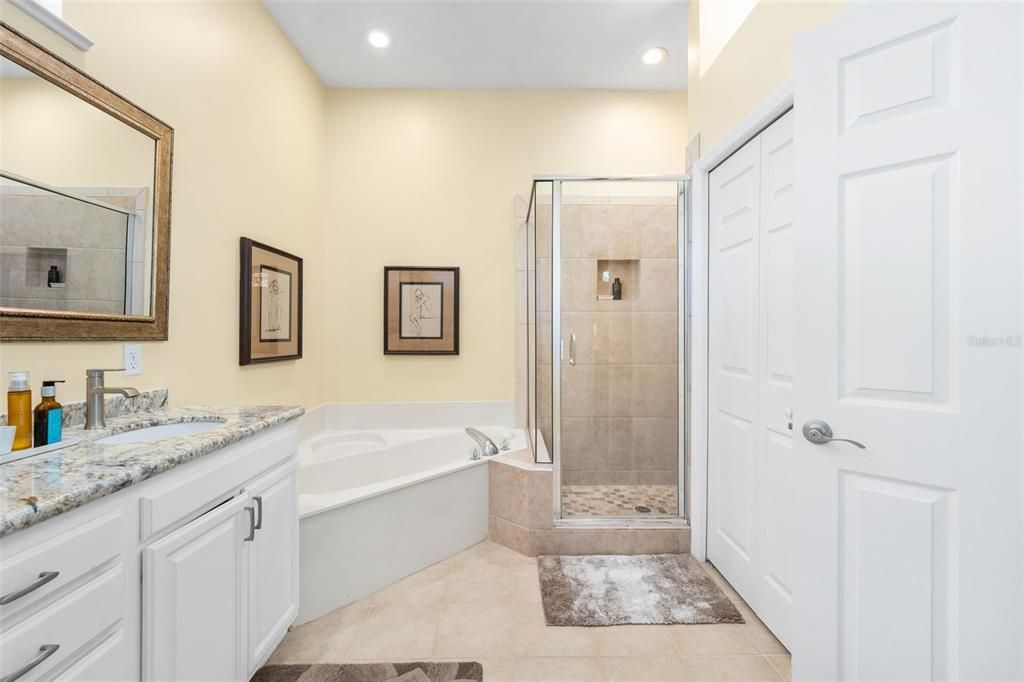 Active With Contract: $525,000 (3 beds, 2 baths, 2073 Square Feet)