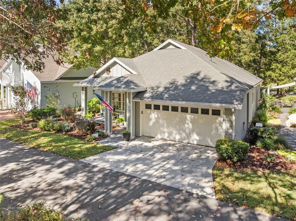 Active With Contract: $525,000 (3 beds, 2 baths, 2073 Square Feet)