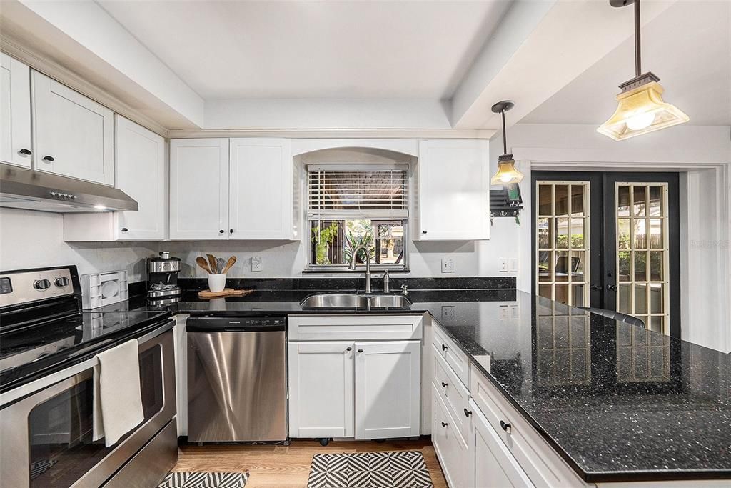 Active With Contract: $350,000 (3 beds, 2 baths, 1320 Square Feet)