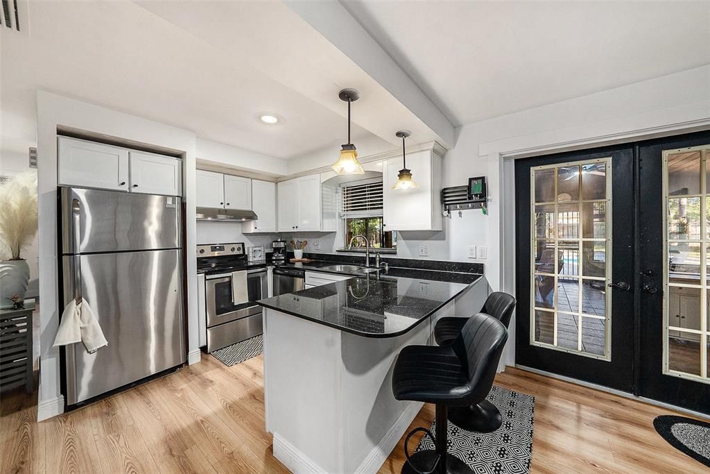 Active With Contract: $350,000 (3 beds, 2 baths, 1320 Square Feet)