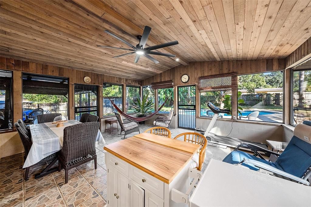 Active With Contract: $350,000 (3 beds, 2 baths, 1320 Square Feet)