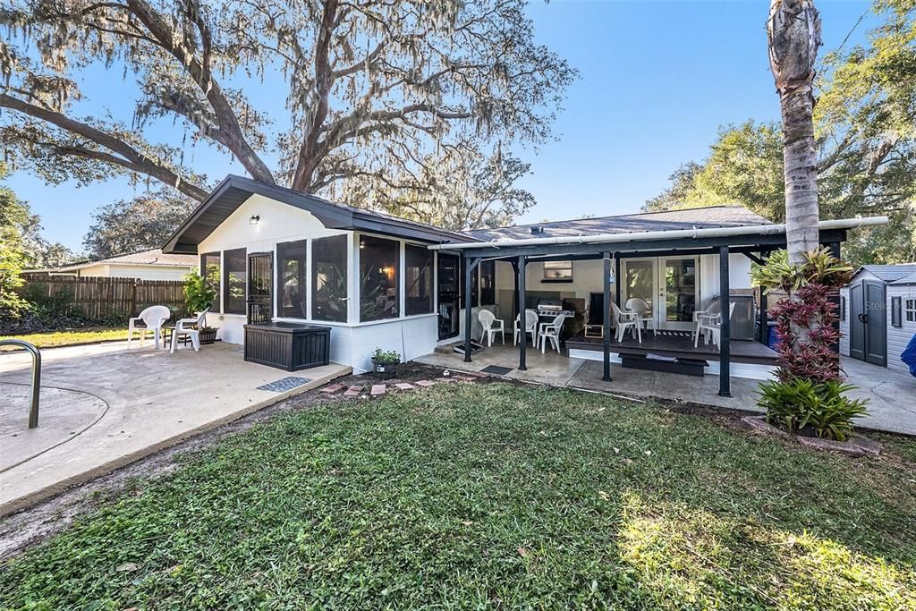 Active With Contract: $350,000 (3 beds, 2 baths, 1320 Square Feet)