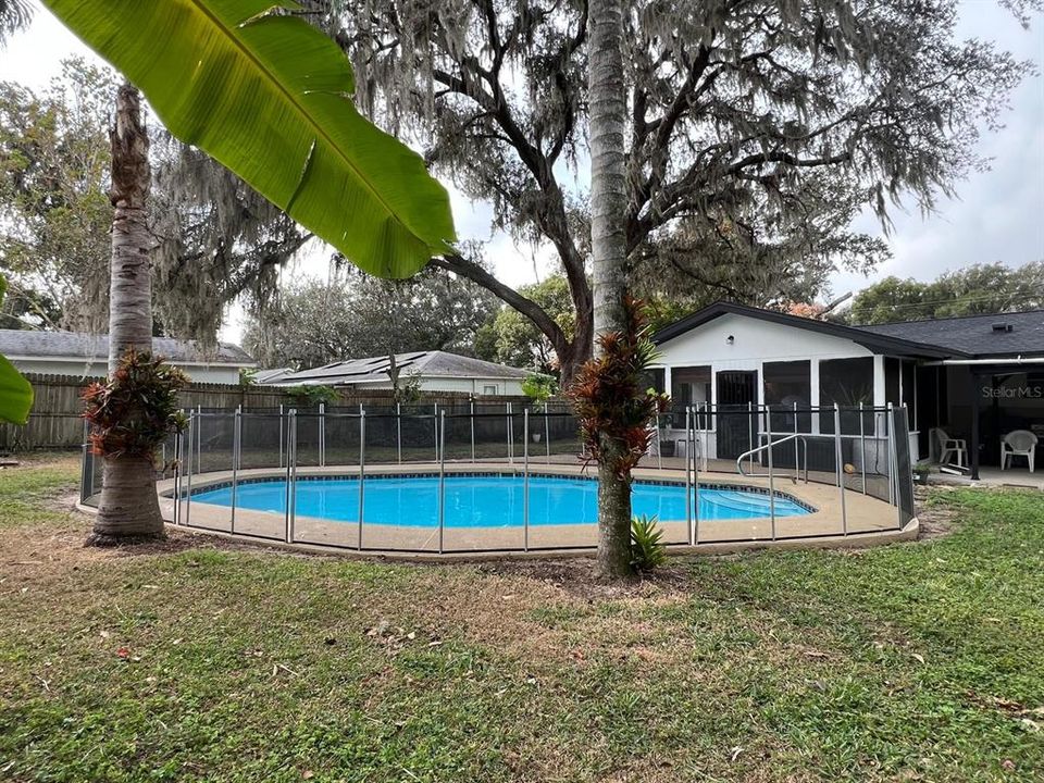 Active With Contract: $350,000 (3 beds, 2 baths, 1320 Square Feet)