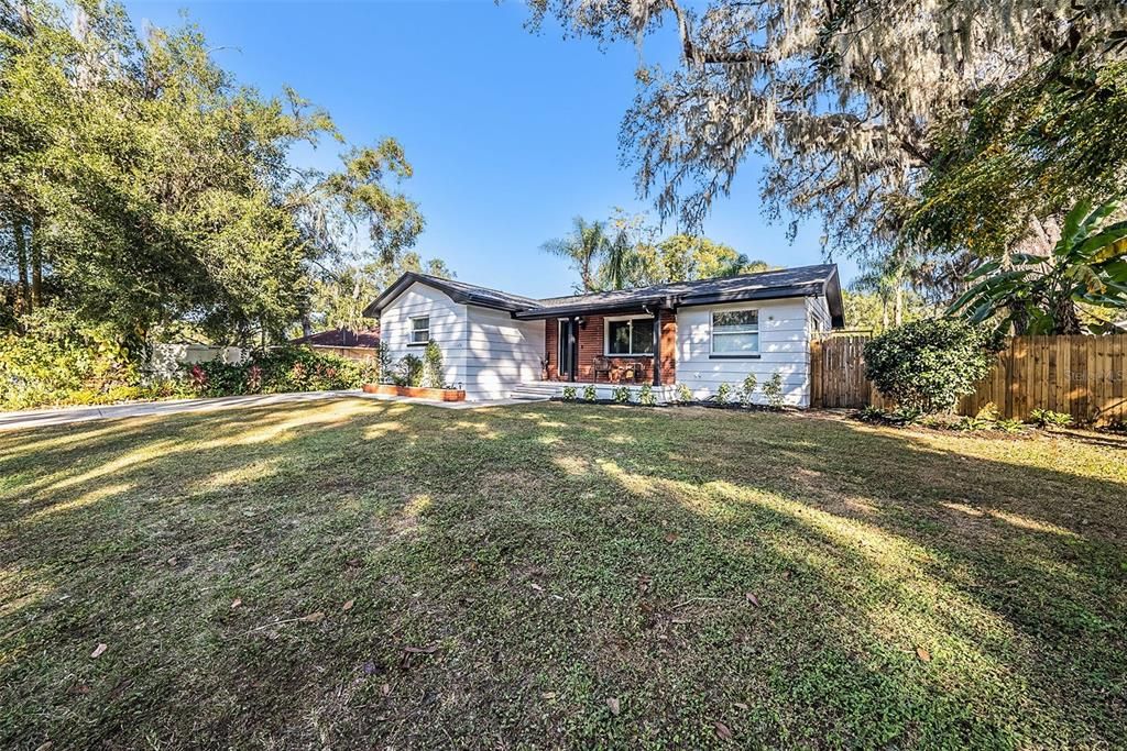 Active With Contract: $350,000 (3 beds, 2 baths, 1320 Square Feet)