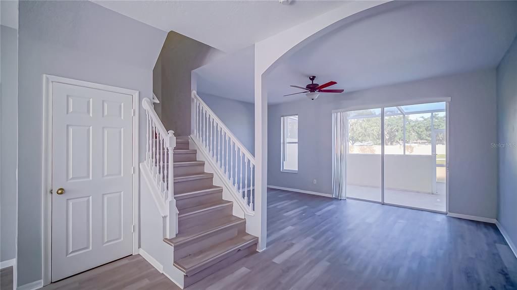 For Sale: $295,000 (3 beds, 2 baths, 1468 Square Feet)