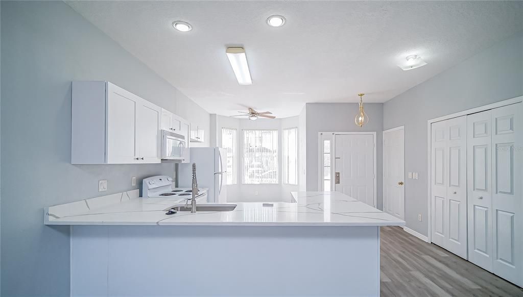 For Sale: $295,000 (3 beds, 2 baths, 1468 Square Feet)