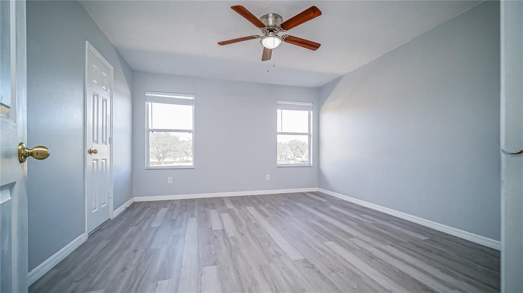 For Sale: $295,000 (3 beds, 2 baths, 1468 Square Feet)