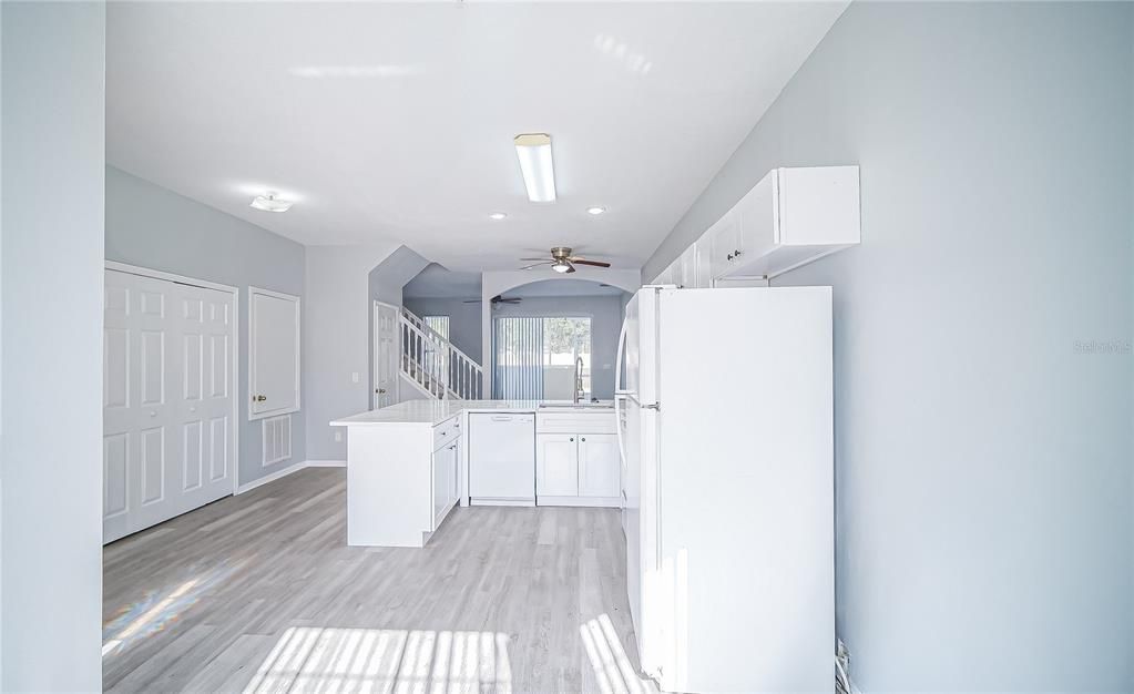 For Sale: $295,000 (3 beds, 2 baths, 1468 Square Feet)