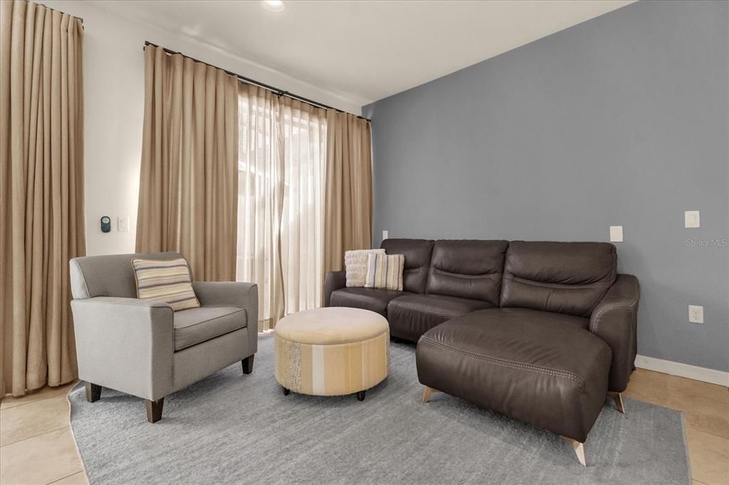 待售: $315,000 (2 贝兹, 2 浴室, 1350 平方英尺)