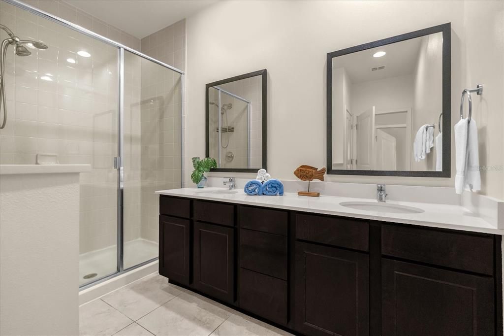 待售: $315,000 (2 贝兹, 2 浴室, 1350 平方英尺)