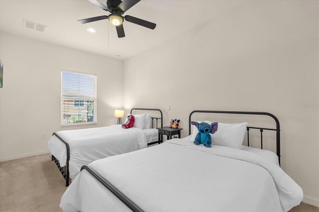 待售: $315,000 (2 贝兹, 2 浴室, 1350 平方英尺)