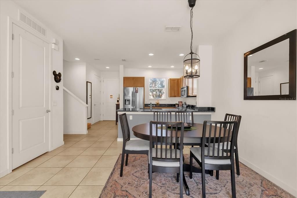 待售: $315,000 (2 贝兹, 2 浴室, 1350 平方英尺)