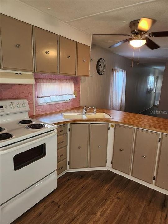 En Venta: $89,000 (2 camas, 1 baños, 728 Pies cuadrados)