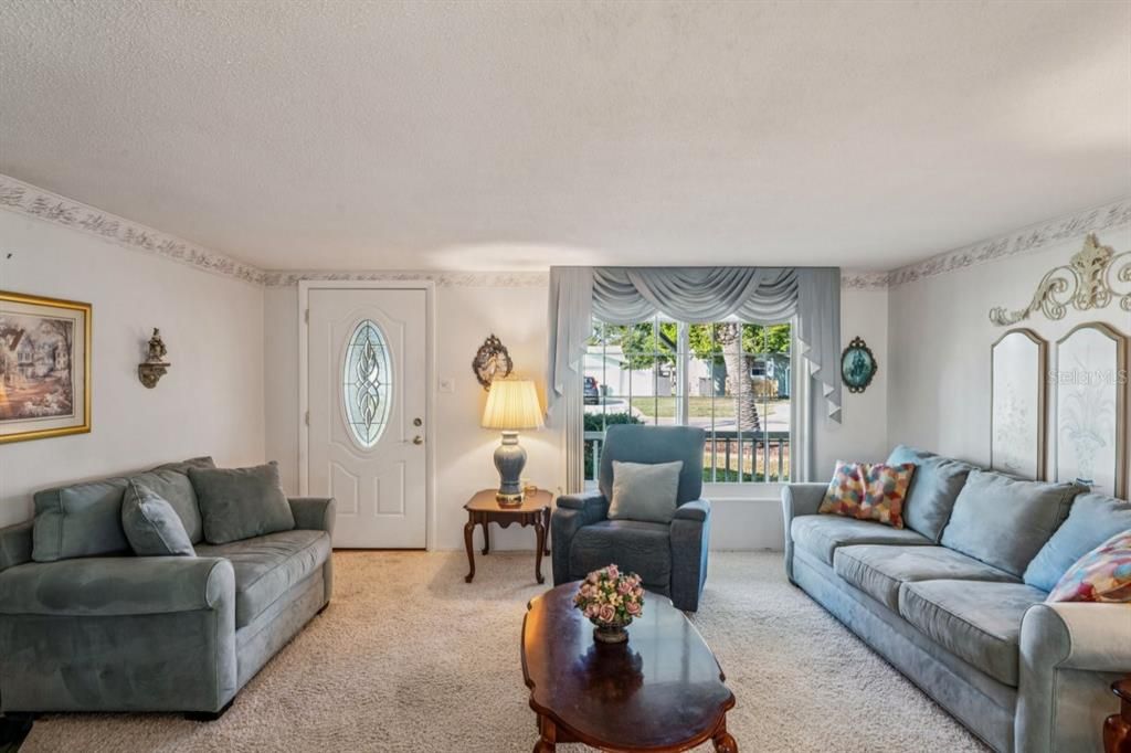 待售: $225,000 (2 贝兹, 2 浴室, 1069 平方英尺)