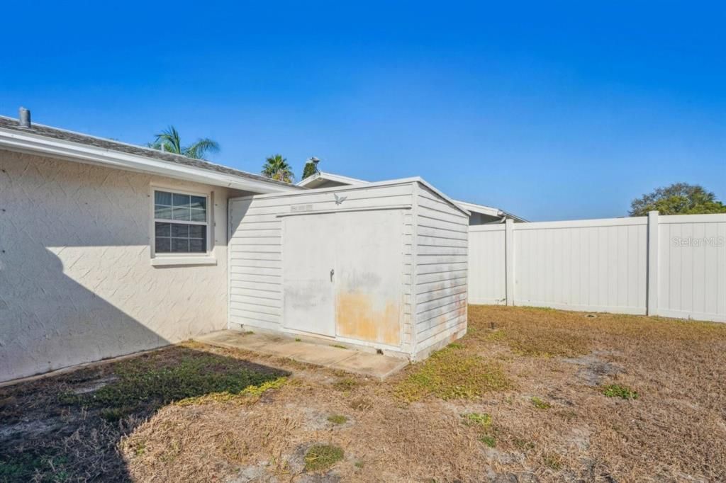 待售: $225,000 (2 贝兹, 2 浴室, 1069 平方英尺)