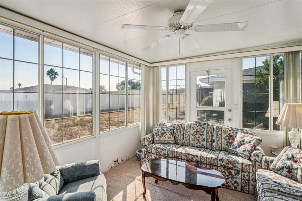 待售: $225,000 (2 贝兹, 2 浴室, 1069 平方英尺)