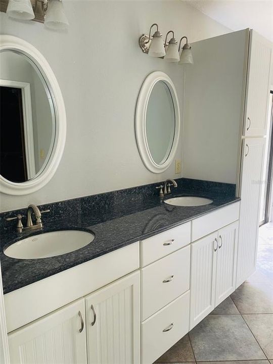 For Sale: $795,000 (4 beds, 3 baths, 2709 Square Feet)