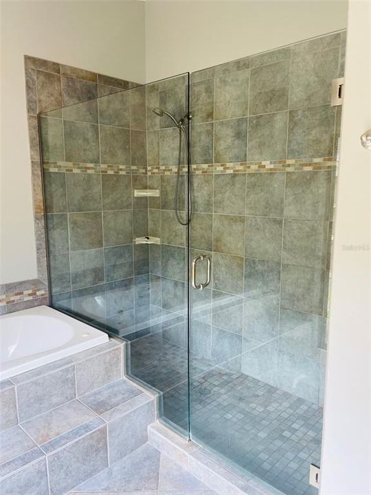 For Sale: $795,000 (4 beds, 3 baths, 2709 Square Feet)