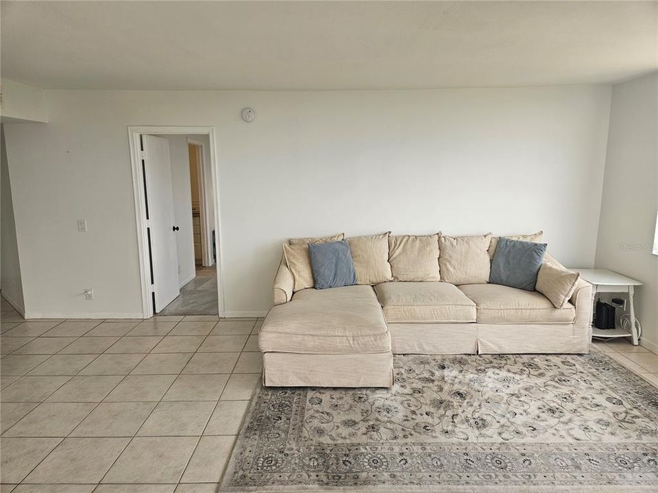 В аренду: $2,250 (2 спален, 2 ванн, 890 Квадратных фут)