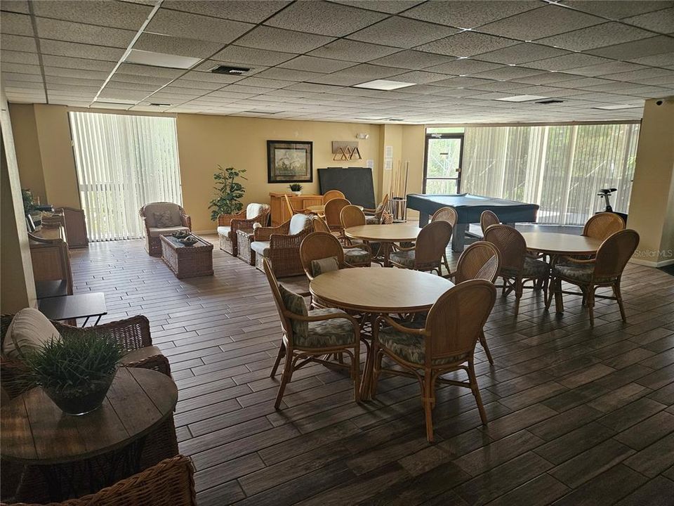 В аренду: $2,250 (2 спален, 2 ванн, 890 Квадратных фут)