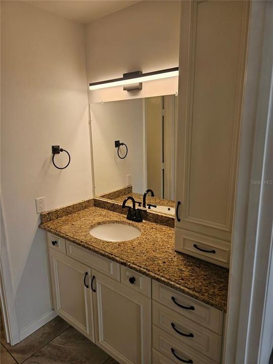 В аренду: $2,250 (2 спален, 2 ванн, 890 Квадратных фут)