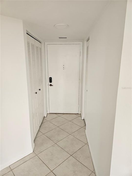 В аренду: $2,250 (2 спален, 2 ванн, 890 Квадратных фут)