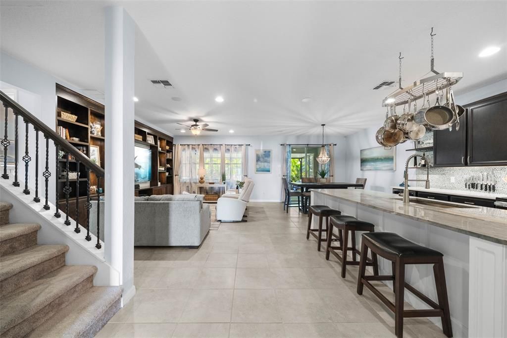 合同活跃: $515,000 (4 贝兹, 2 浴室, 2820 平方英尺)