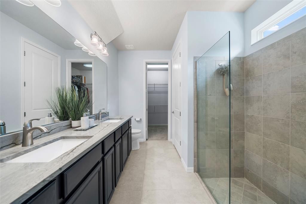 合同活跃: $515,000 (4 贝兹, 2 浴室, 2820 平方英尺)