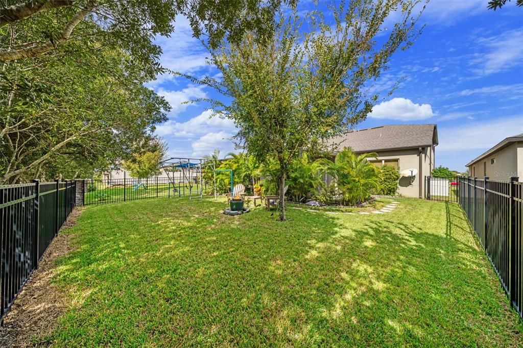 合同活跃: $515,000 (4 贝兹, 2 浴室, 2820 平方英尺)