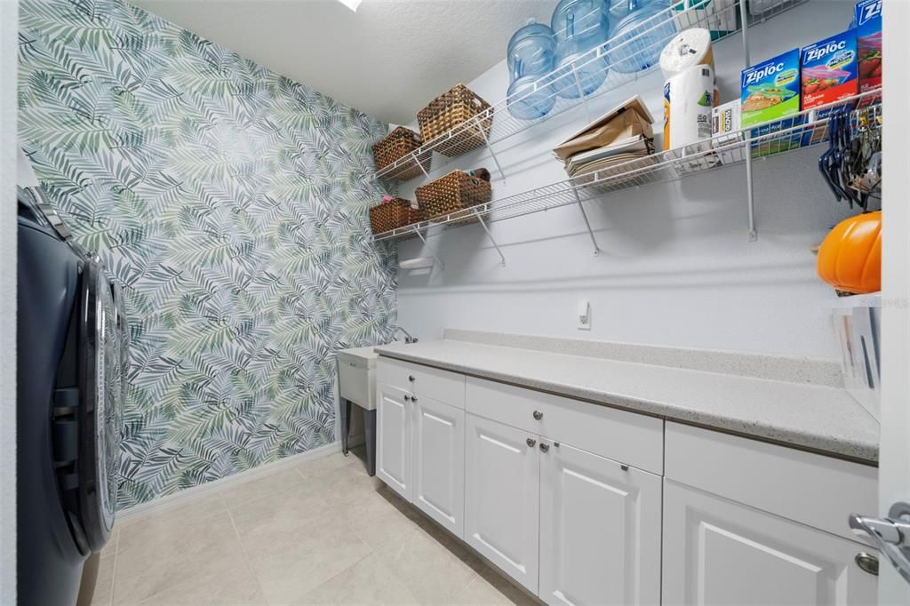 合同活跃: $515,000 (4 贝兹, 2 浴室, 2820 平方英尺)