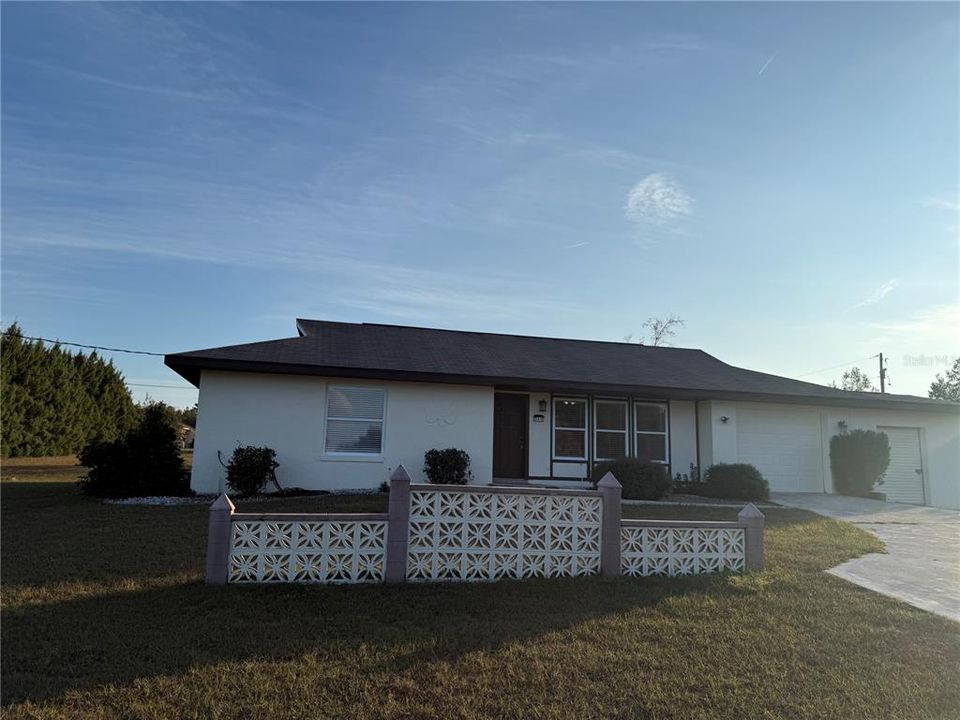 待售: $232,999 (2 贝兹, 2 浴室, 1042 平方英尺)