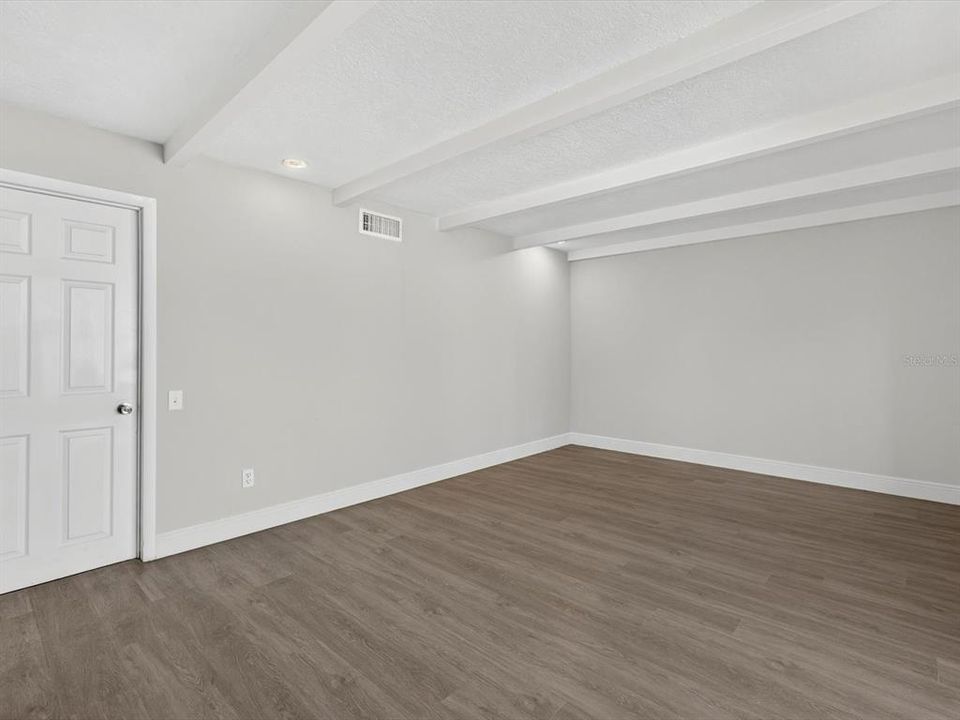 For Sale: $535,000 (4 beds, 2 baths, 1776 Square Feet)