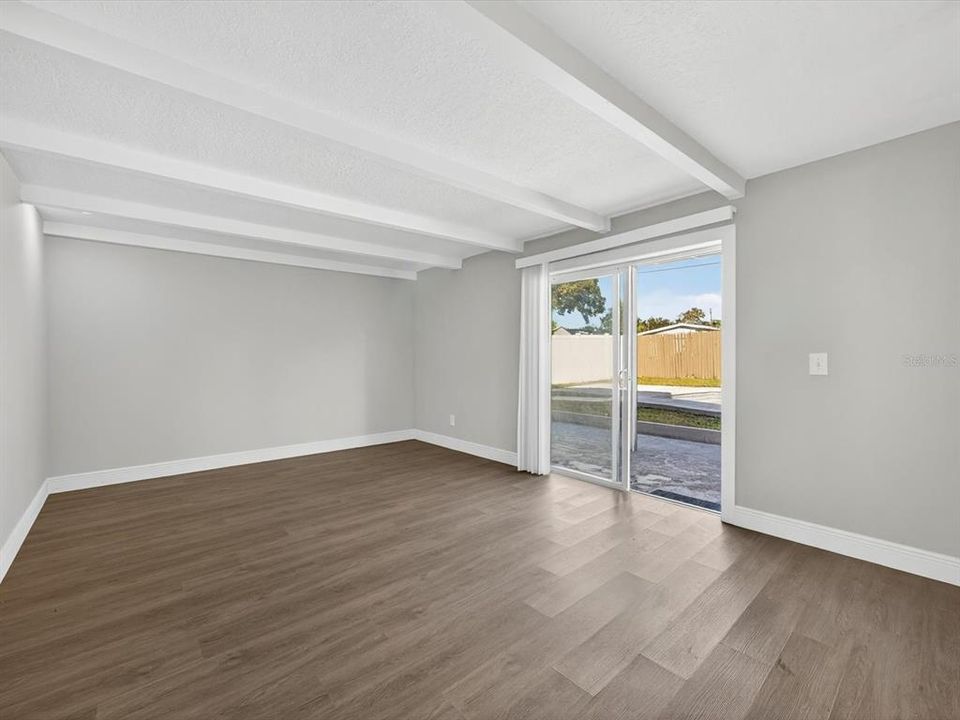 For Sale: $535,000 (4 beds, 2 baths, 1776 Square Feet)