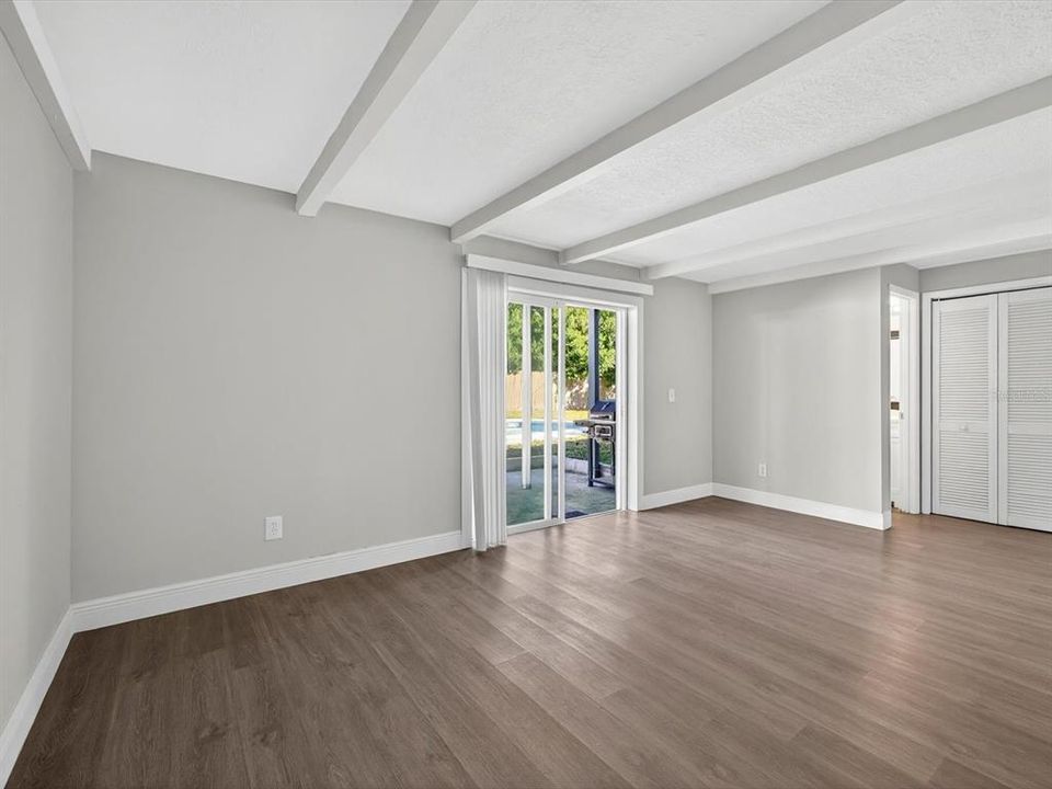 For Sale: $535,000 (4 beds, 2 baths, 1776 Square Feet)