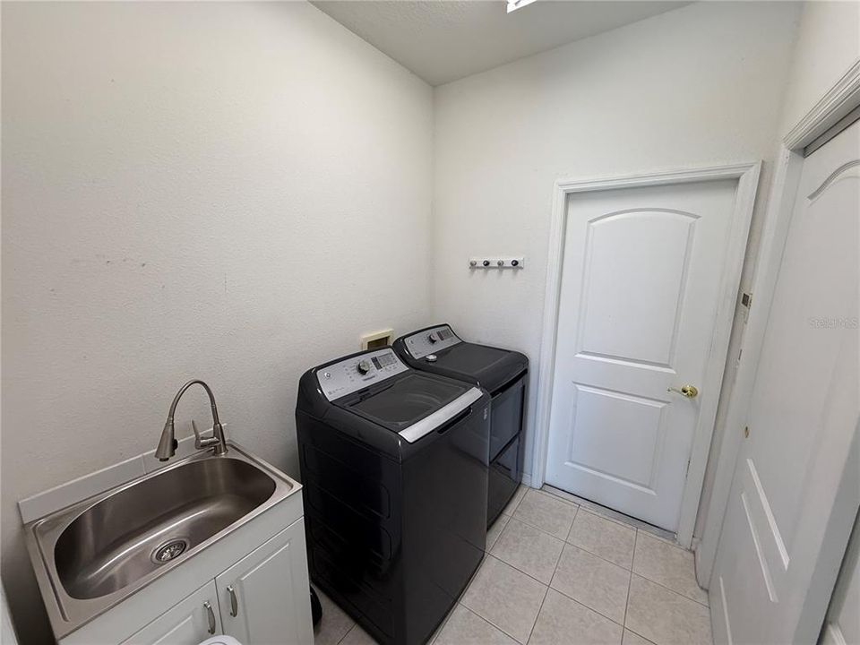 En Renta: $2,800 (2 camas, 2 baños, 1942 Pies cuadrados)