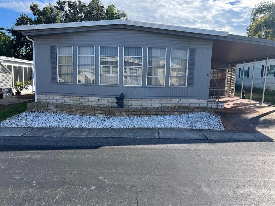 For Sale: $104,500 (2 beds, 2 baths, 1344 Square Feet)