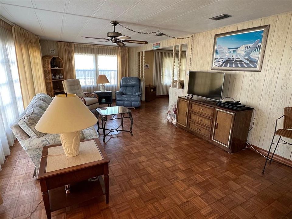 For Sale: $104,500 (2 beds, 2 baths, 1344 Square Feet)